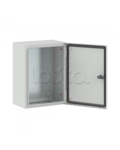 Корпус ST со сплошной дверью и с М/П (400x300x200 мм) DKC (R5ST0432) в Ижевске Щиты электрические Pintop.ru